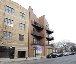 2026-2028 W Belmont Ave in Chicago, IL - Building Photo - Building Photo