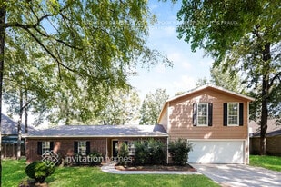 34306 Conroe Huffsmith Rd in Magnolia, TX - Building Photo