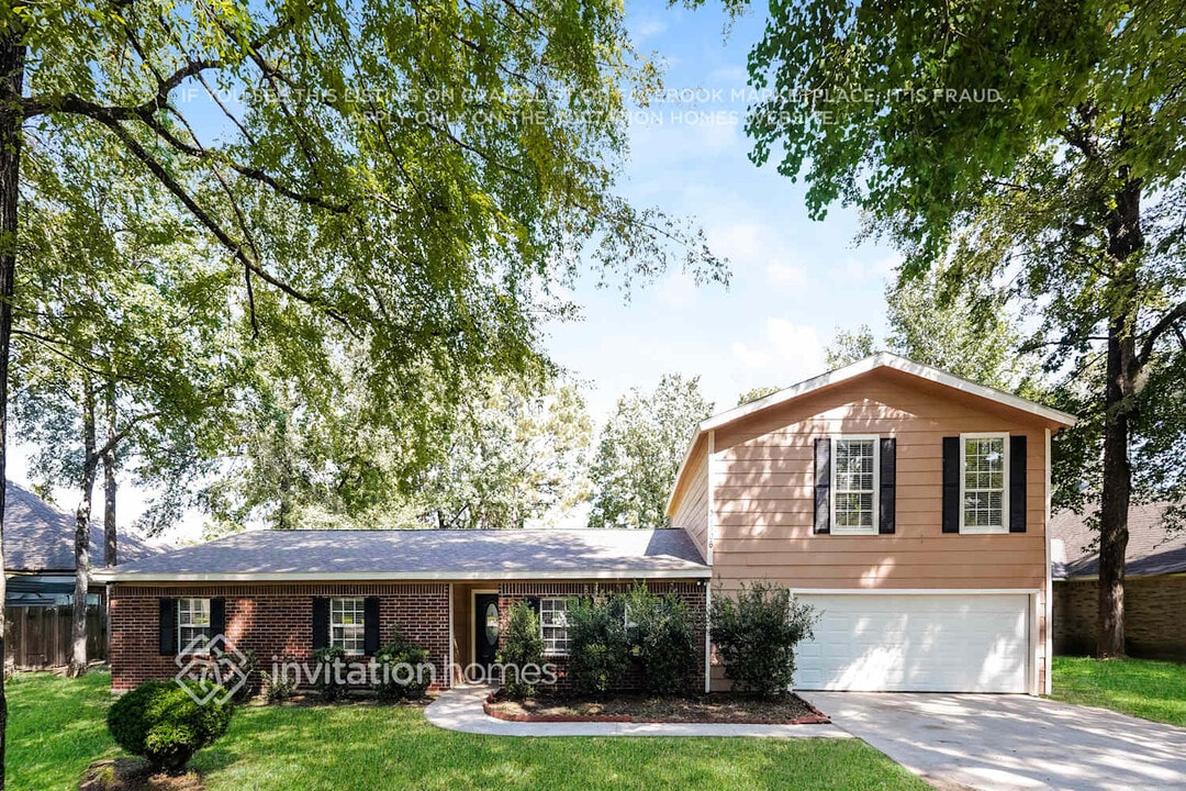 34306 Conroe Huffsmith Rd in Magnolia, TX - Building Photo