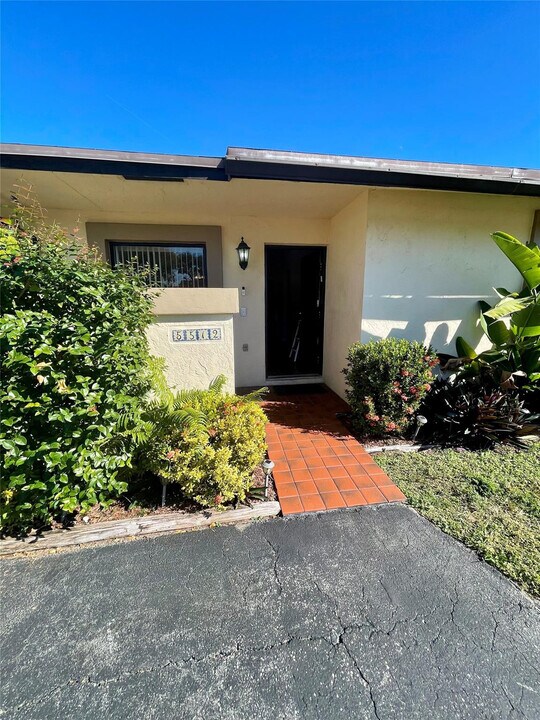 5512 N Park Rd in Fort Lauderdale, FL - Building Photo