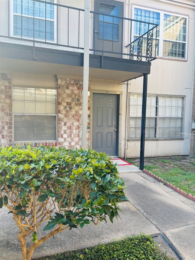property at 5550 N Braeswood Blvd