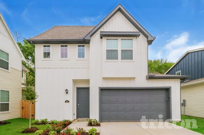 property at 9835 Willow Creek Commerce Dr