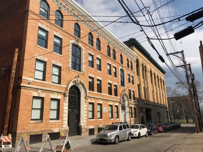 Bradberry in Pittsburgh, PA - Foto de edificio - Building Photo