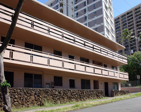 1610 Liholiho St in Honolulu, HI - Building Photo - Building Photo