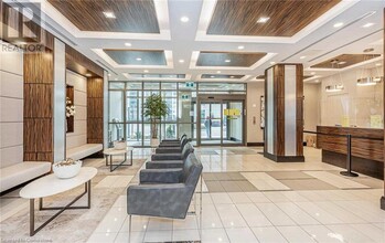 349 Rathburn Rd W in Mississauga, ON - Building Photo - Building Photo
