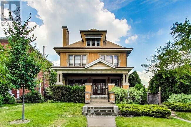 property at 142 Emerald St S