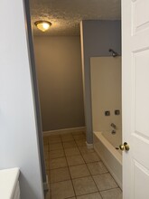 605 Eastwood St, Unit B in Bowling Green, KY - Foto de edificio - Building Photo