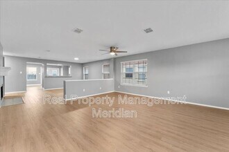 7802 Calgary Ln in Arlington, TX - Building Photo - Building Photo