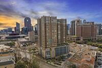 The Jordan by Windsor in Dallas, TX - Foto de edificio - Building Photo