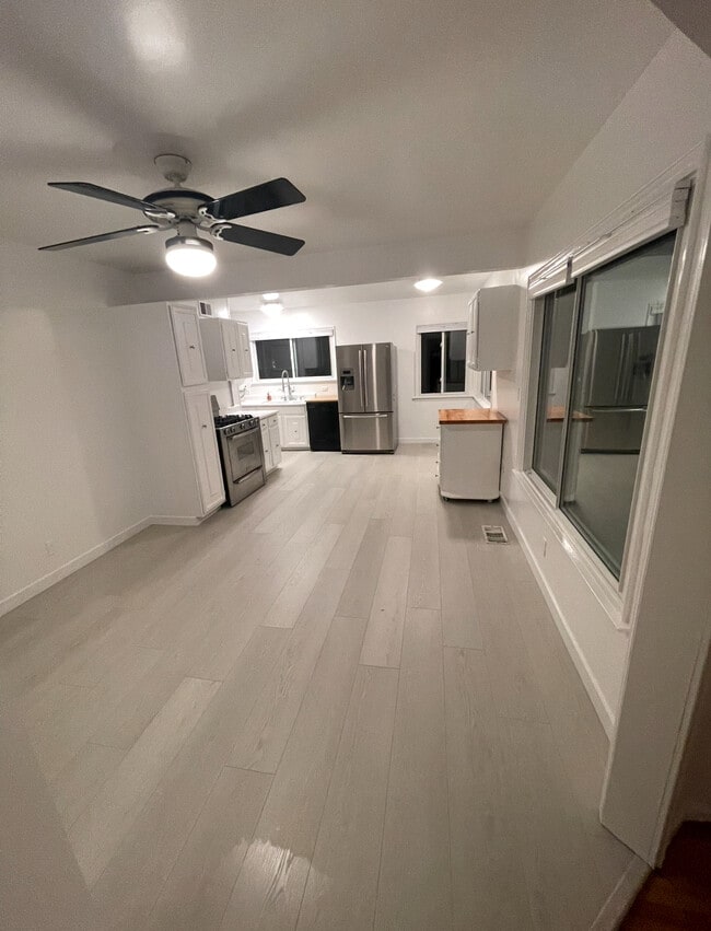 3204 Castle Heights Ave, Unit Large luxury duplex