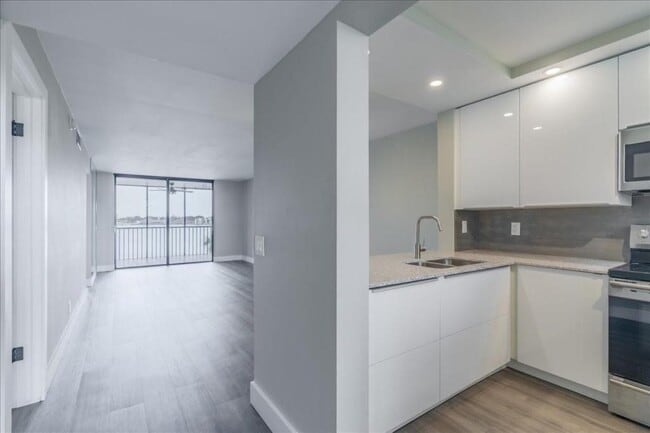 property at 113 Lake Emerald Dr