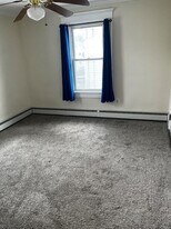 128 W Clinton St in Dover, NJ - Building Photo