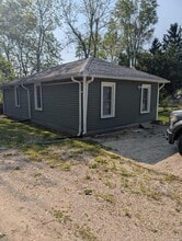6141 Milton Ct in Coloma, MI - Building Photo - Building Photo