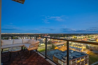 741 Ranchview Cir NW in Calgary, AB - Building Photo - Building Photo