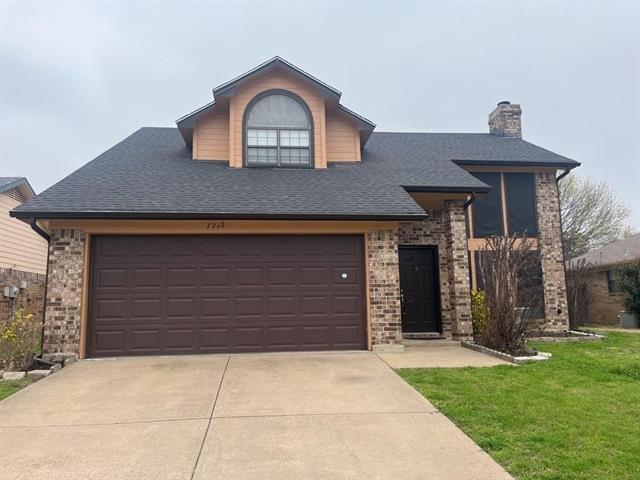 7712 Pear Tree Ln in Watauga, TX - Building Photo