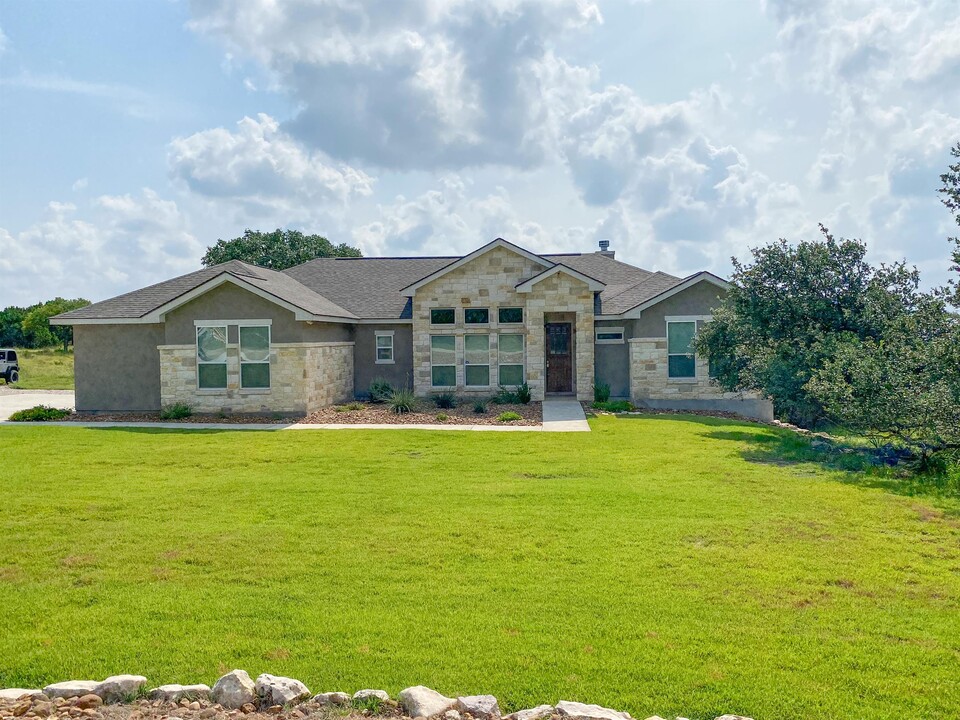 249 Toucan Dr in Spring Branch, TX - Building Photo