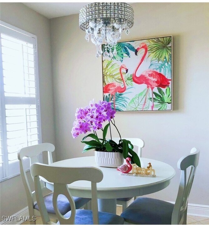 340 Horse Creek Dr in Naples, FL - Foto de edificio