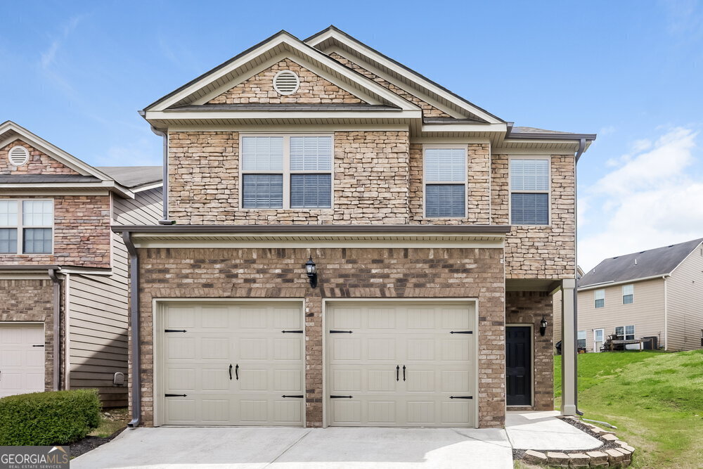 207 Tyre Dr in Mcdonough, GA - Building Photo
