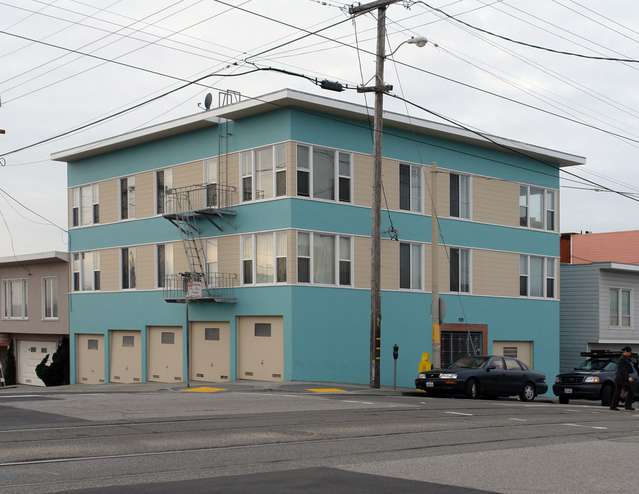 1801 Taraval St in San Francisco, CA - Building Photo