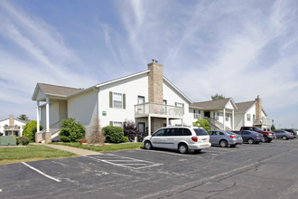 Fairfield Place in O'Fallon, IL - Building Photo - Building Photo