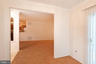 19 Chelsea Ct in Washington Township, NJ - Building Photo - Building Photo