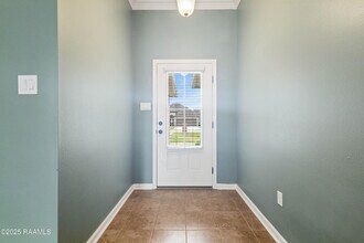 307 Flanders Ridge Dr in Youngsville, LA - Building Photo - Building Photo