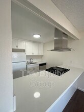 3515 W Campus Ave. in Visalia, CA - Foto de edificio - Building Photo