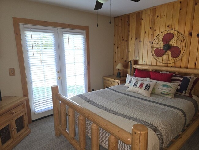 757 Lassen Dr in South Lake Tahoe, CA - Building Photo - Building Photo