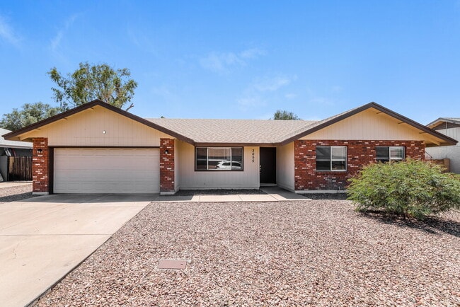 property at 3055 E Garnet Ave