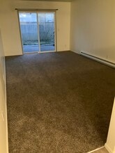 145 NW 15th St in Gresham, OR - Building Photo - Building Photo