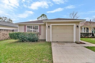 2037 Marquesas Ln in Pensacola, FL - Building Photo