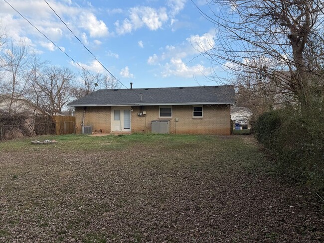 116 Robin Ln in Tecumseh, OK - Building Photo - Building Photo