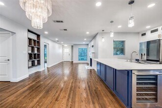 6149 Kenwood Ave in Dallas, TX - Building Photo - Building Photo