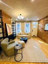 615 S Bambrey St in Philadelphia, PA - Building Photo - Building Photo