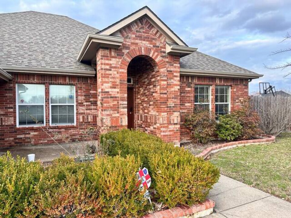 3100 W Glenwood Dr in Wylie, TX - Building Photo