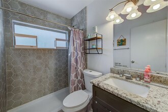 1433 Spring Ln in Clearwater, FL - Building Photo - Building Photo