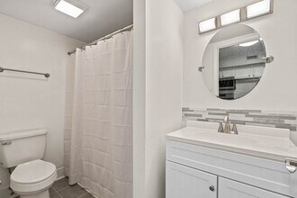 MUST SEE! 604 E Iredell Ave Mooresville, NC in Mooresville, NC - Building Photo - Interior Photo