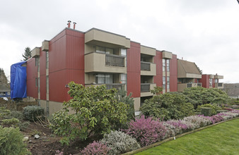 Hillside Terrace in New Westminster, BC - Building Photo - Building Photo