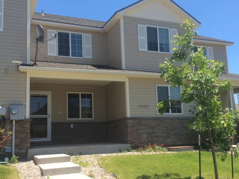 4809 Garnet Way in Cheyenne, WY - Building Photo