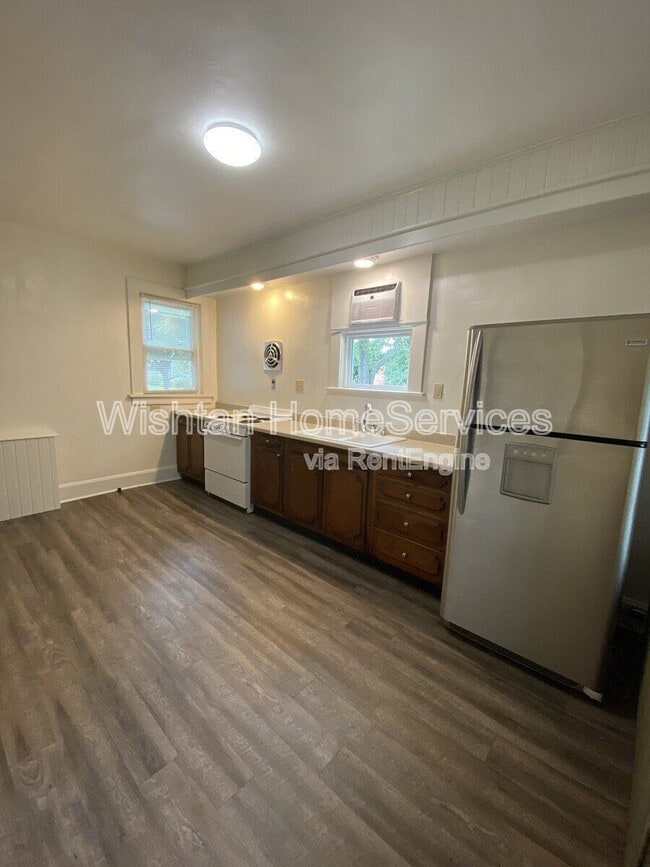 property at 525 S Lafayette St