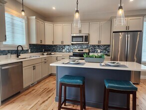 57 Evergreen Dr in Auburn, NH - Building Photo - Building Photo