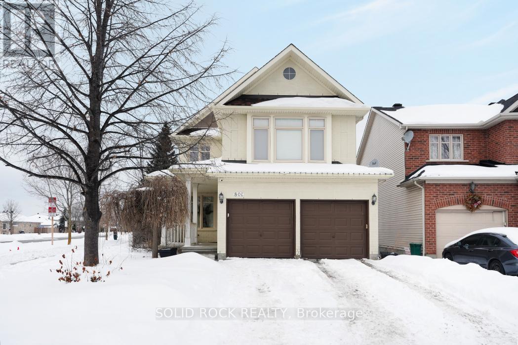 801 Feather Moss Way in Ottawa, ON - Building Photo