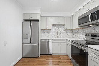 2 Summit Dr in Reading, MA - Building Photo - Building Photo