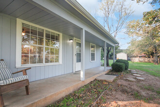 3223 Oak Ln in Weatherford, TX - Building Photo - Building Photo