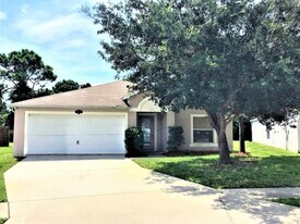 560 Benton Dr in Melbourne, FL - Building Photo