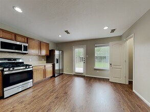 11338 Log Cabin Ln in Tomball, TX - Building Photo - Building Photo