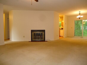 309 Holtz Ln in Cary, NC - Building Photo - Building Photo