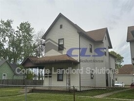 1358 Chestnut St in Terre Haute, IN - Building Photo