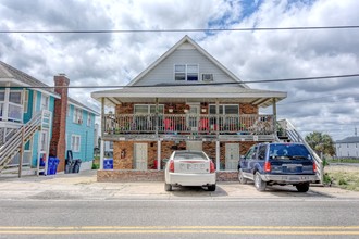 417 Carolina Beach Ave N in Carolina Beach, NC - Building Photo - Building Photo