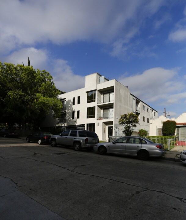 957 S St Andrews Pl in Los Angeles, CA - Foto de edificio